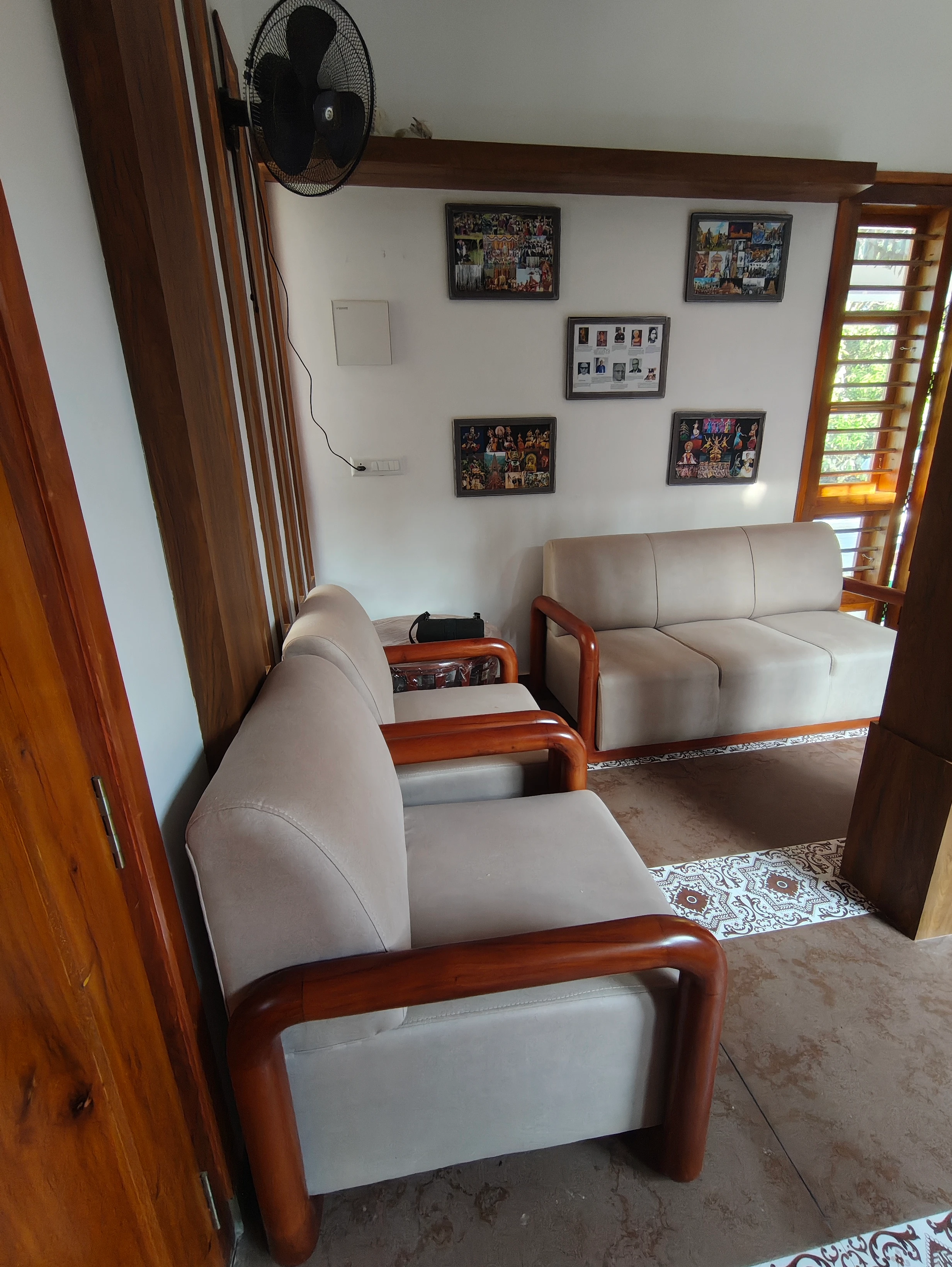 Comfortable Sitting Area for Guests